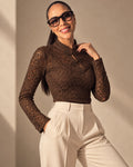 Blusa de Encaje Floral con Cierres Decorativos