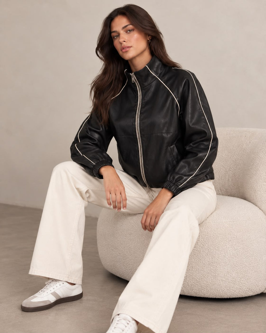 Chaqueta Bomber Efecto Piel con Ribetes