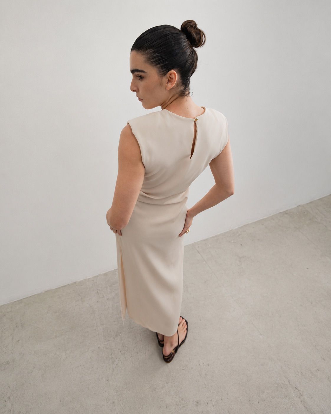 Vestido Aplique Dorado