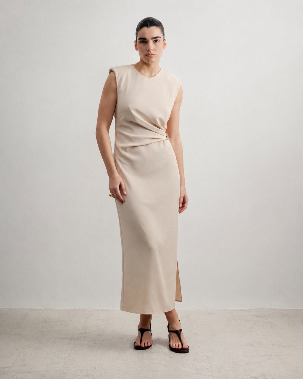 Vestido Aplique Dorado