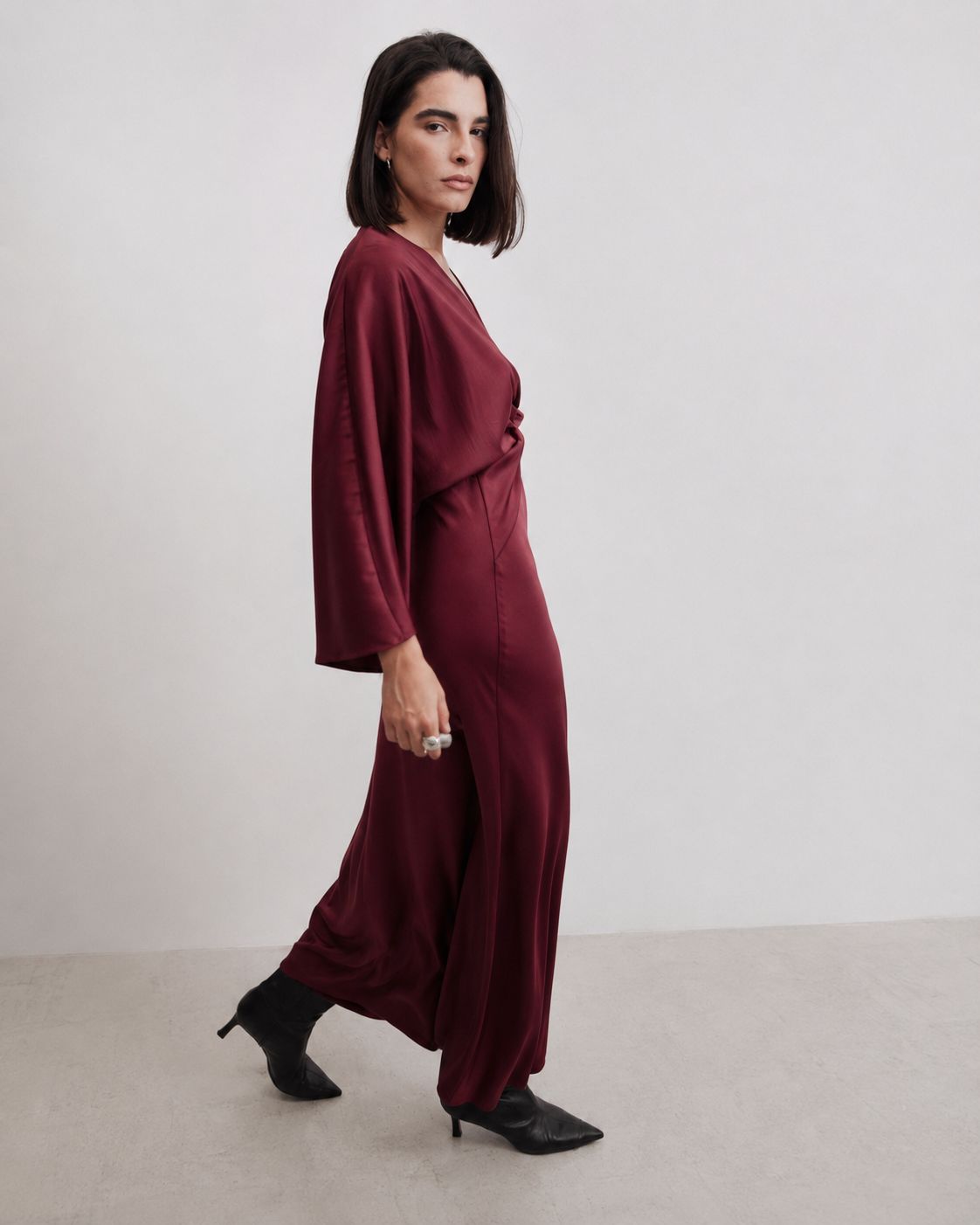 Vestido Satinado Nudo