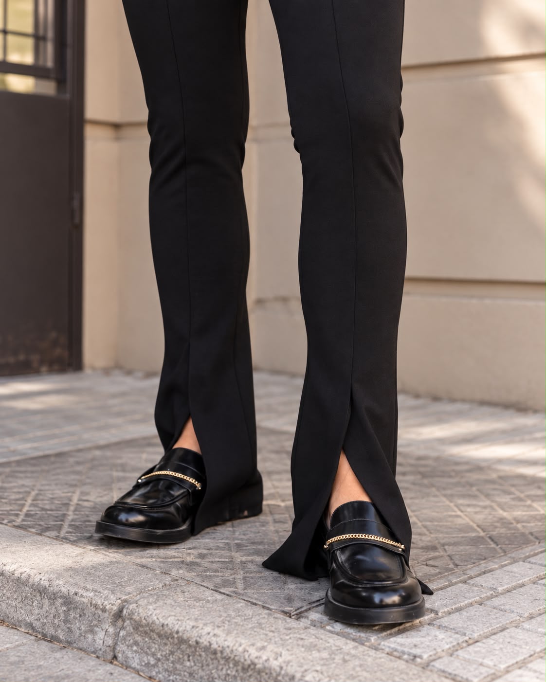 Leggings flare con abertura